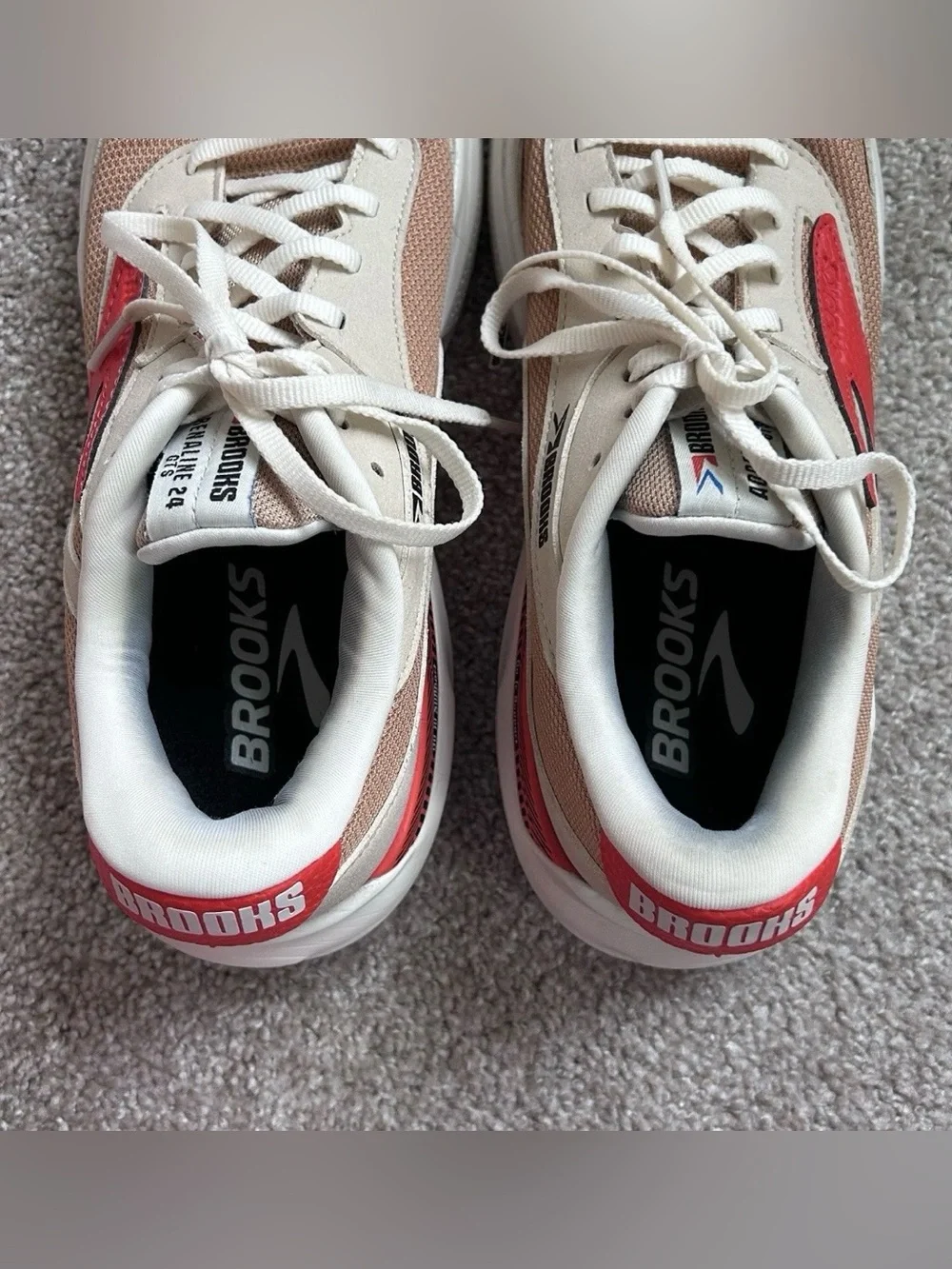 Brooks Adrenaline GTS 24 Men's Size 11.5 D Beige Red Running Shoes 1104371D296